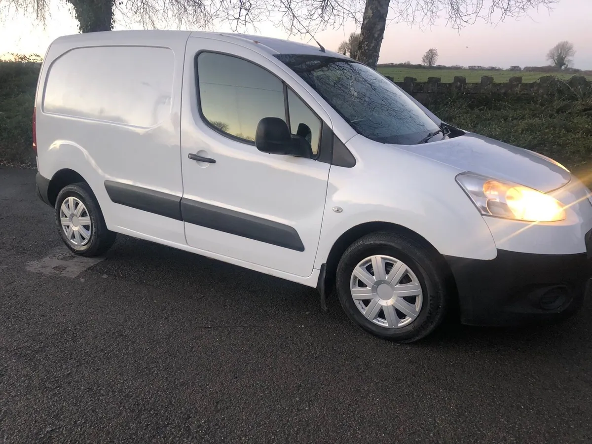 PEUGEOT PARTNER LIKE NEW GOOD SERVICE HISTORY - Image 1