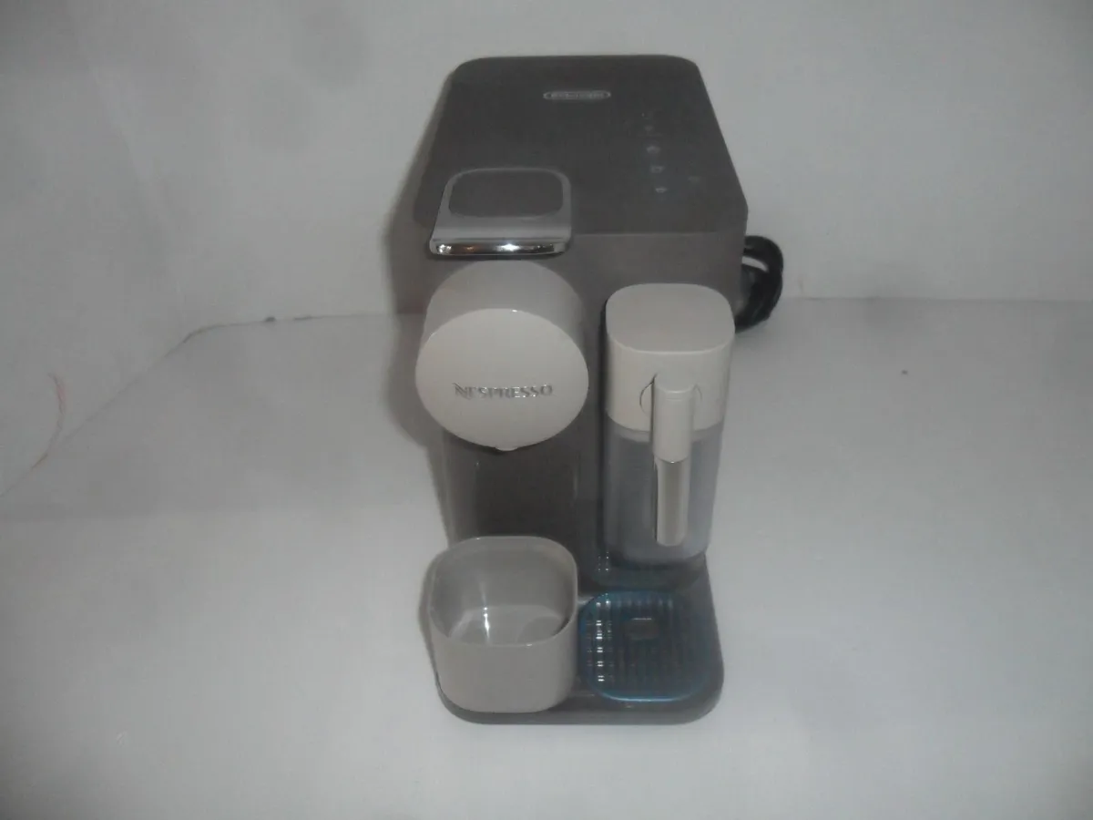 delonghi coffee machine - Image 1