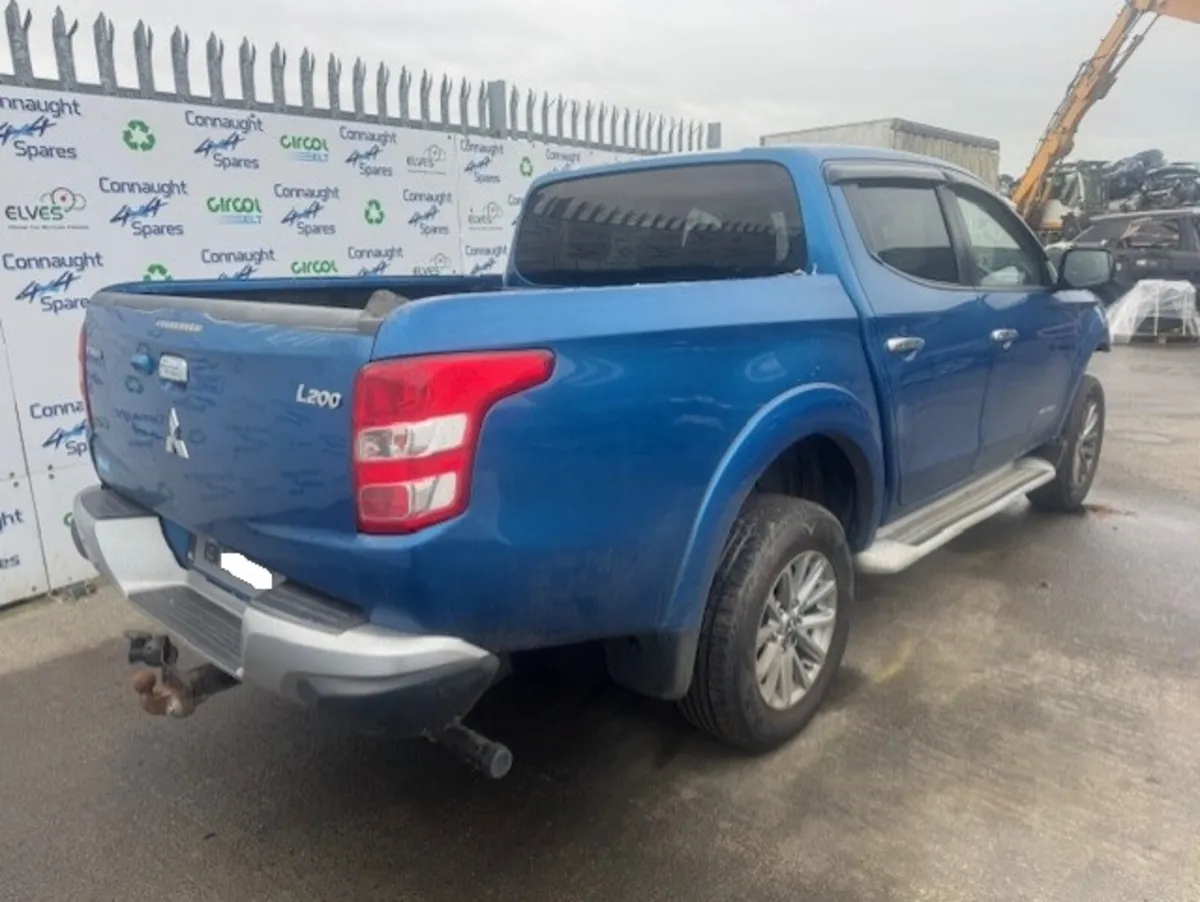 2019 MITSIBISHI L200 2.5D JUST IN FOR BREAKING - Image 4
