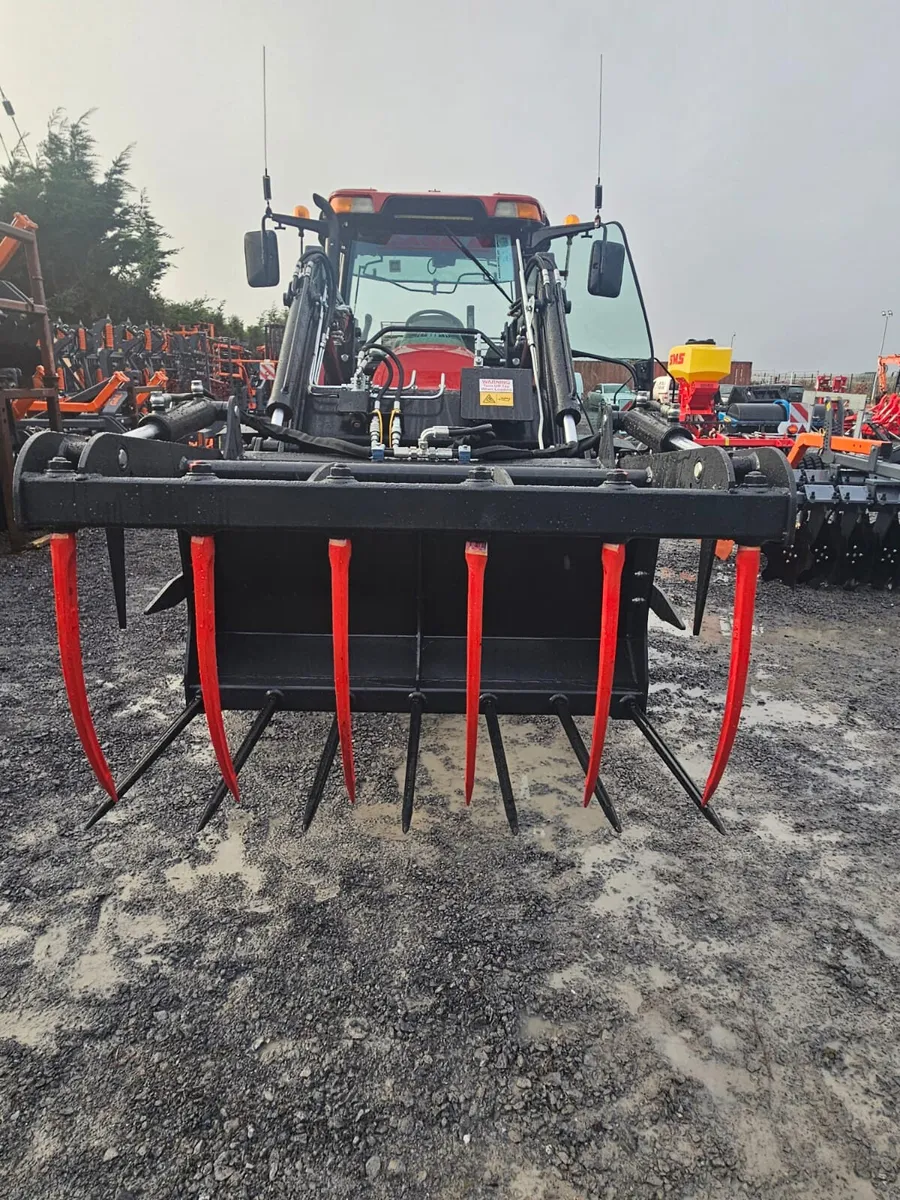 Rhino tine grab - Image 1