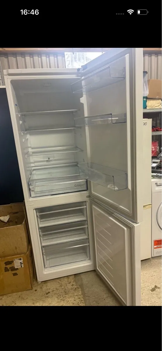 Beko fridge freezer - Image 2