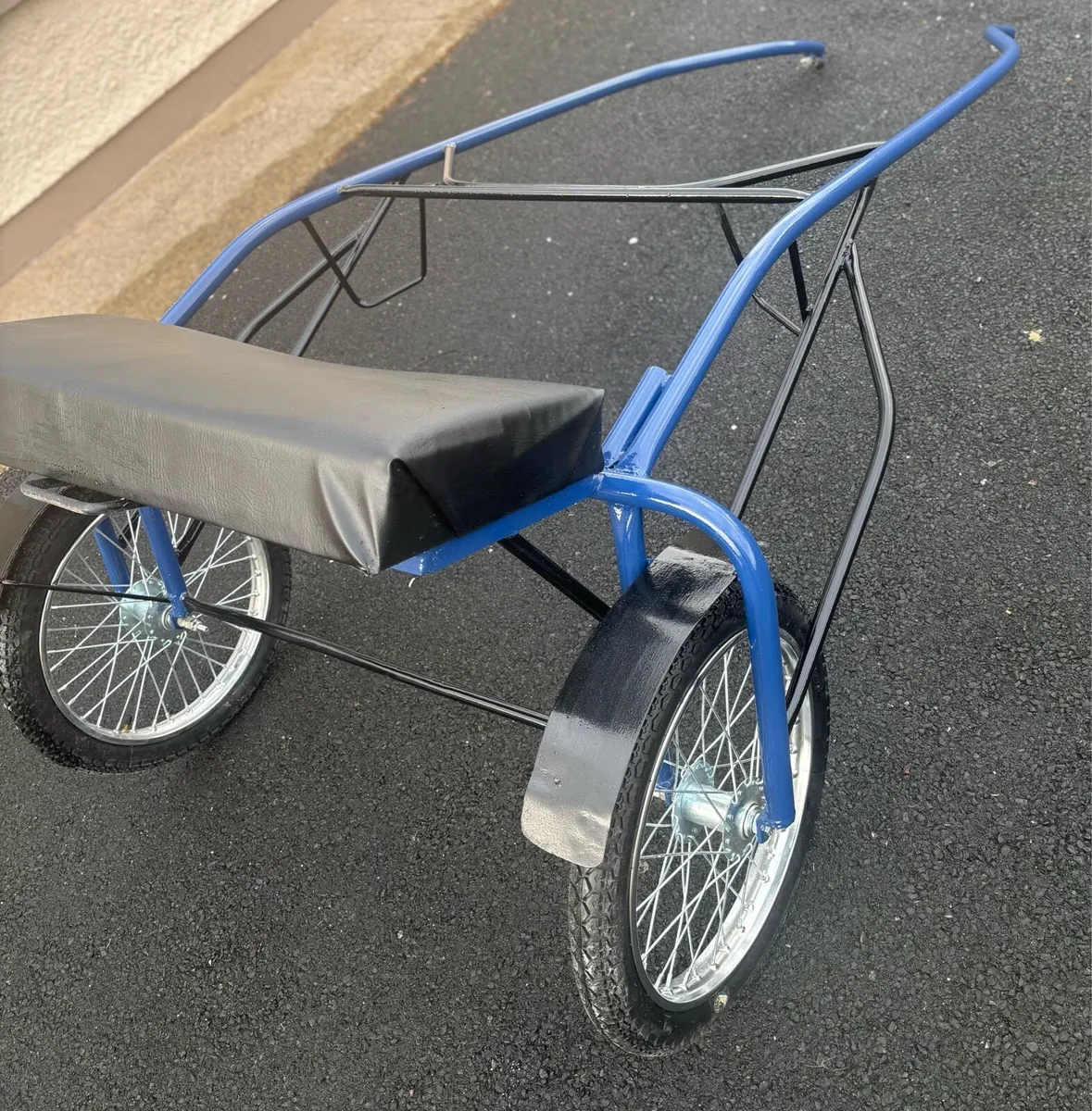 Brand new Duhig sulky - Image 4