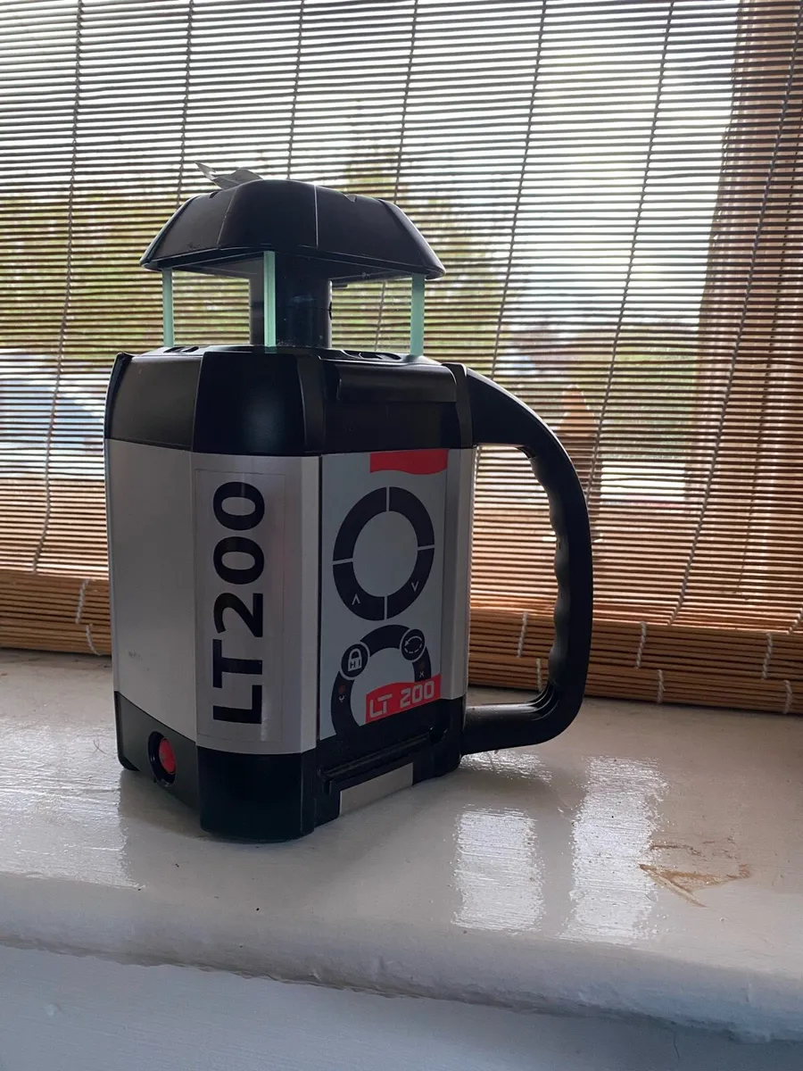 Agatec  Laser Level + Receiver €299 - Image 1