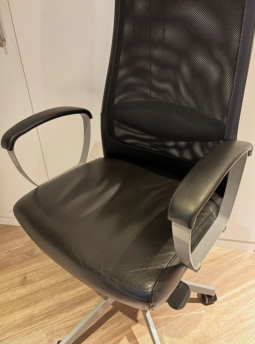 IKEA Markus Office Chair – Black Leather – €60 - Image 2