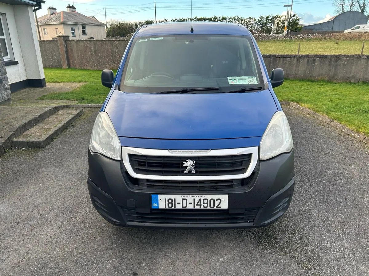 2018 Peugeot Partner Doe 02/27 3 seater - Image 3