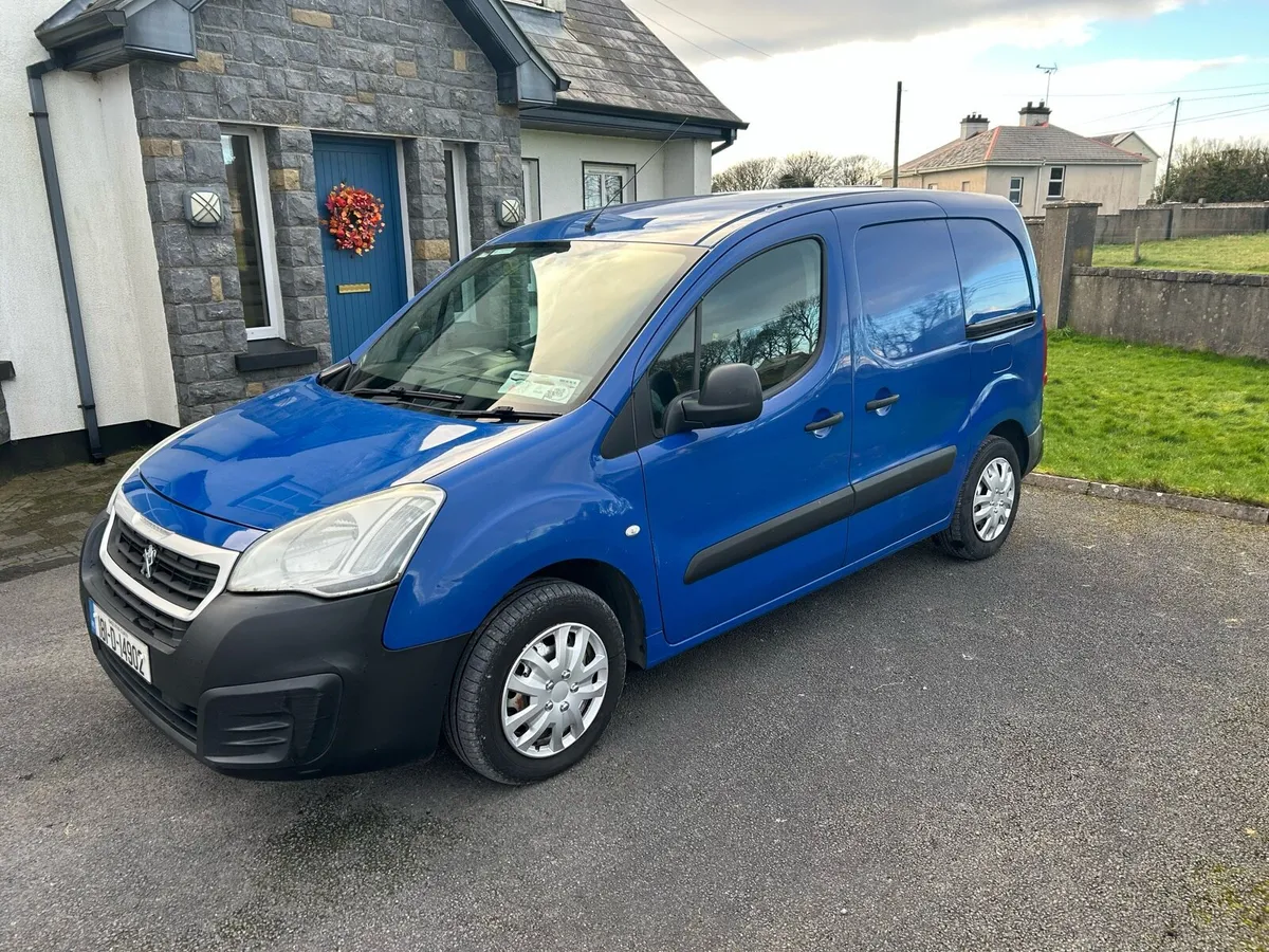 2018 Peugeot Partner Doe 02/27 3 seater - Image 1