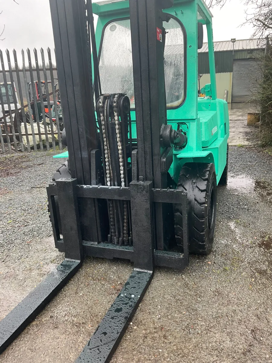 FORKLIFT - Image 2