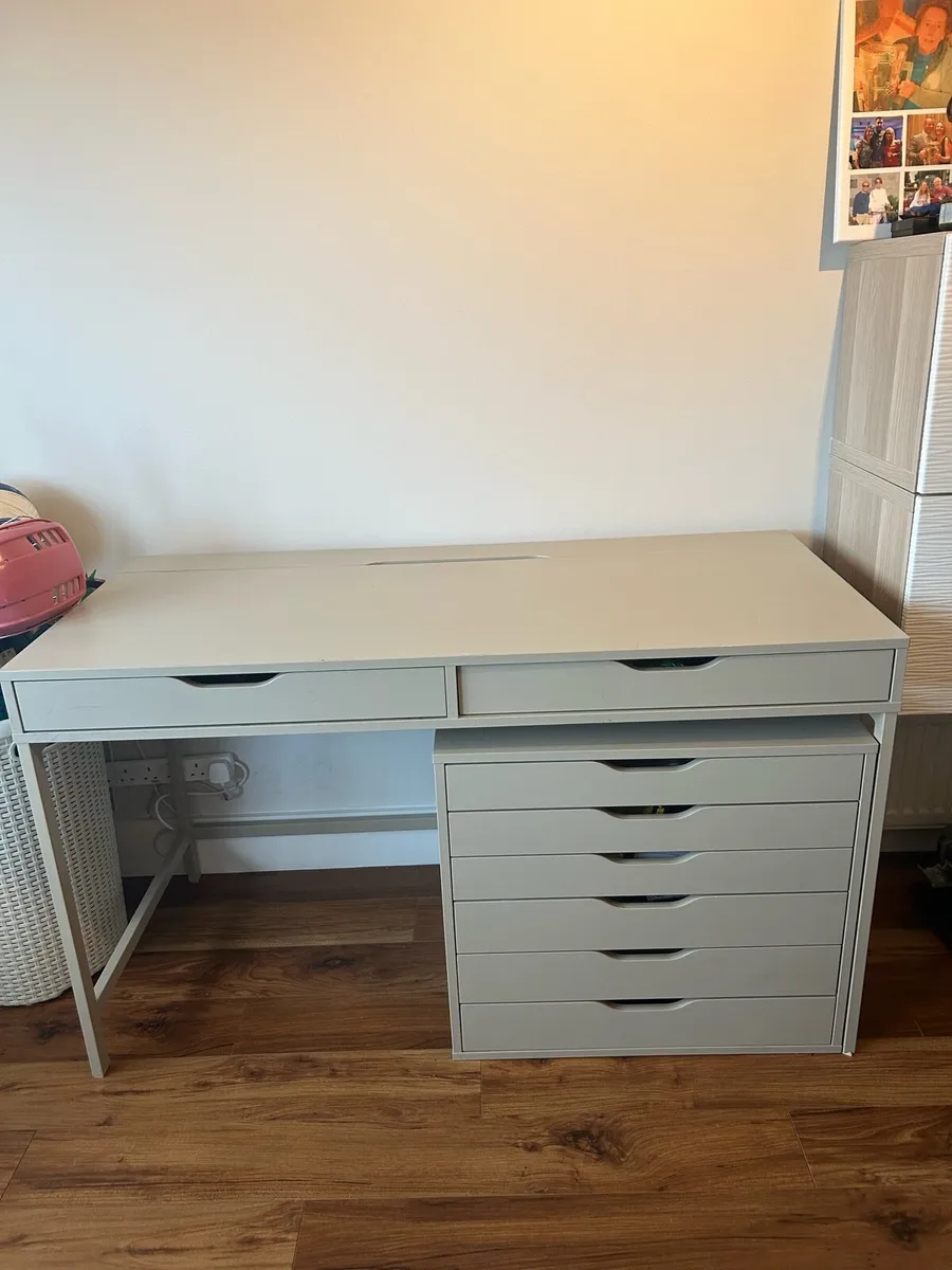 Desk and drawer unit - Image 1