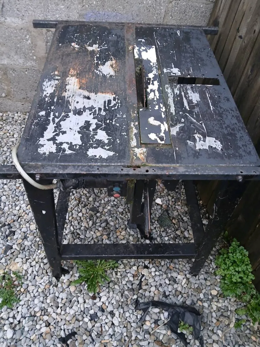 , table saw works perfect pm - Image 1