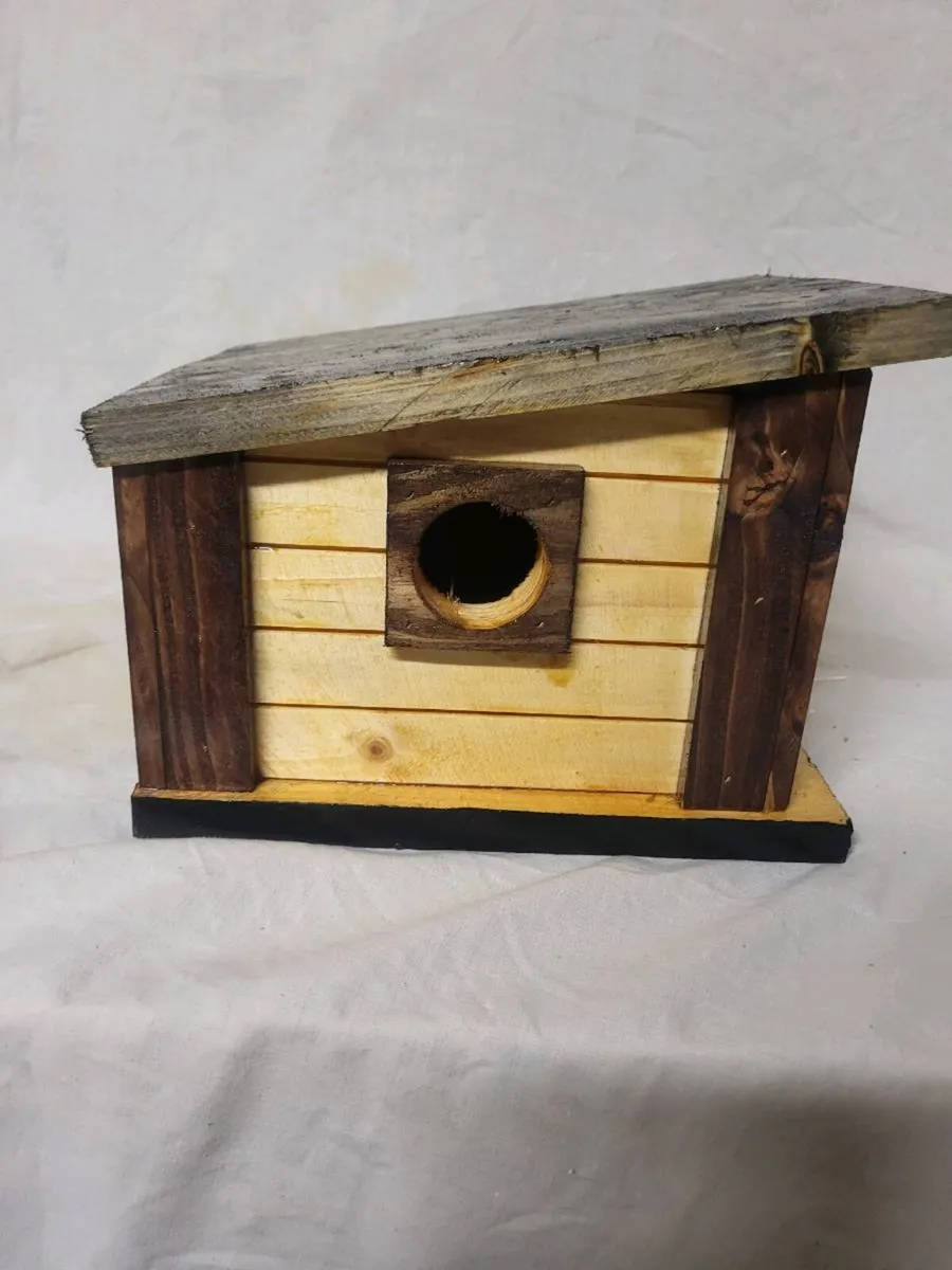 Bird house - Image 1