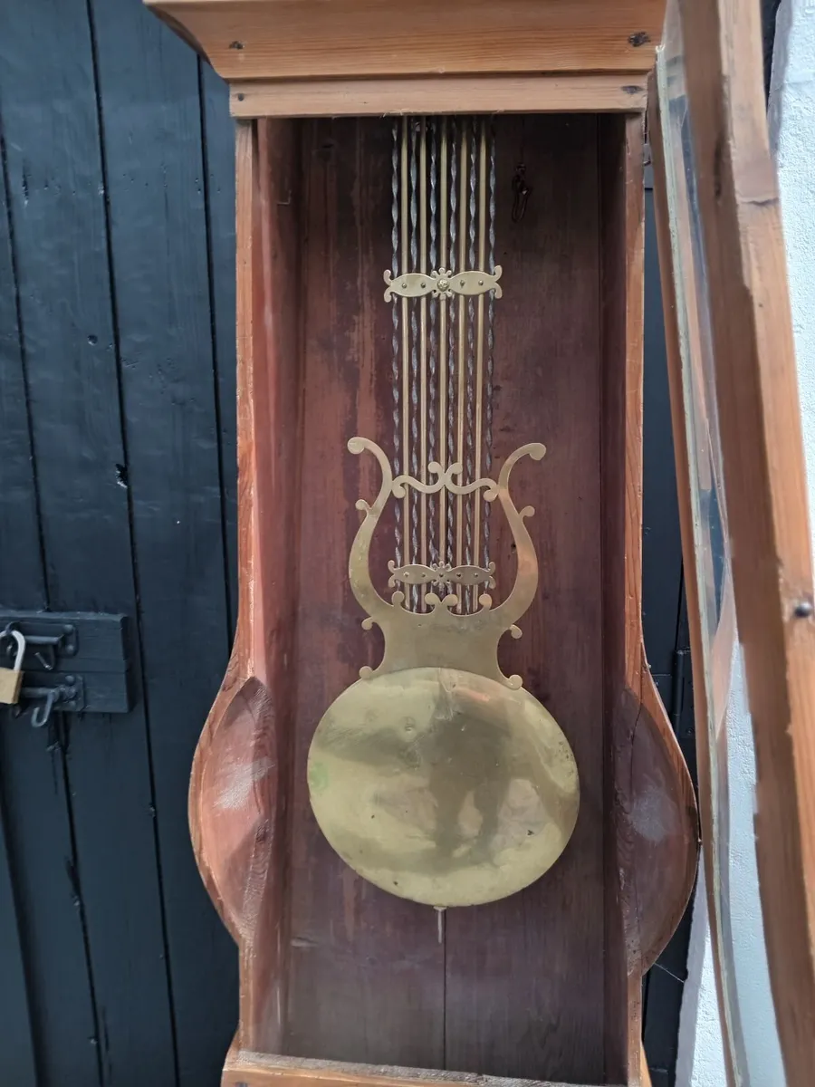 Pot bellied clock - Image 2