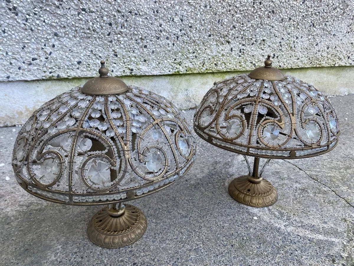 Barrels, chairs & lights - Image 3