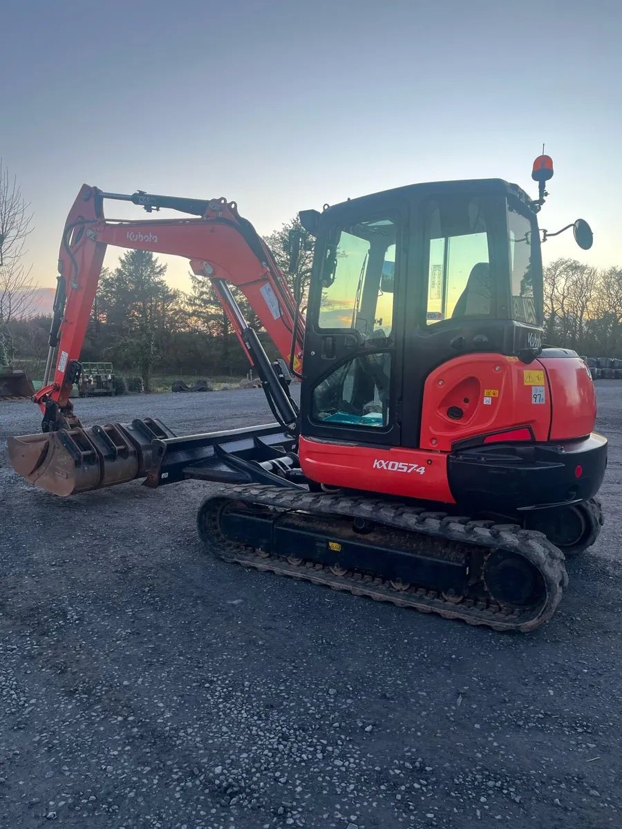 Kubota kx057 - Image 2