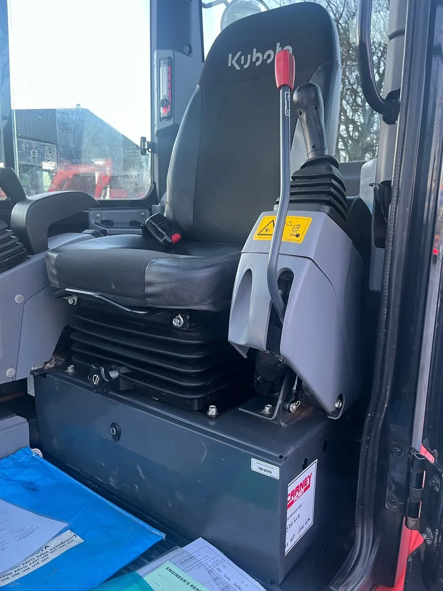 Kubota kx057 - Image 4