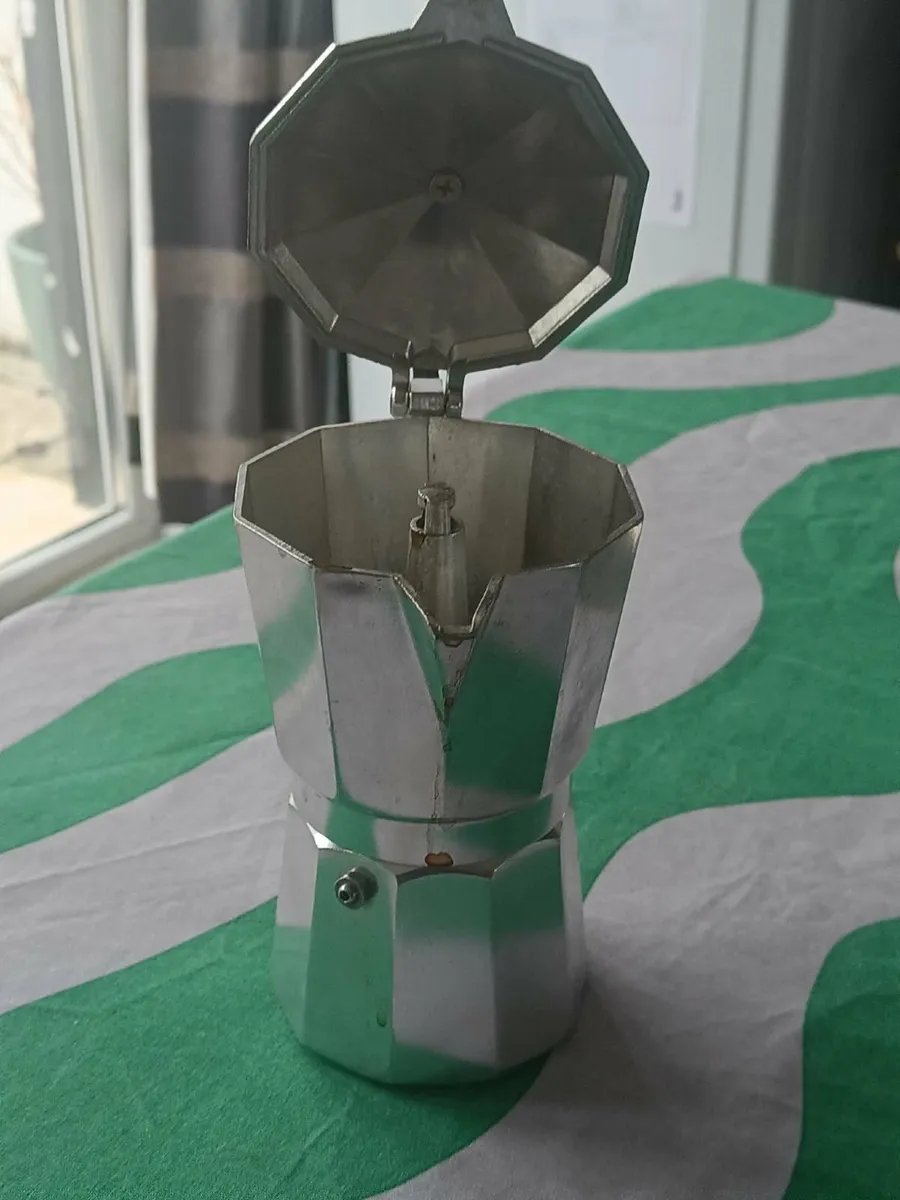 Classic Aluminium Espresso Maker (Moka Pot) - Image 2