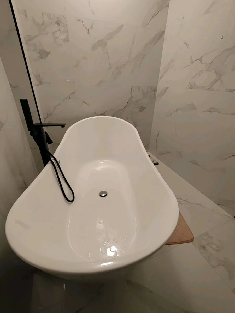 Free standing Bath tub - Image 1