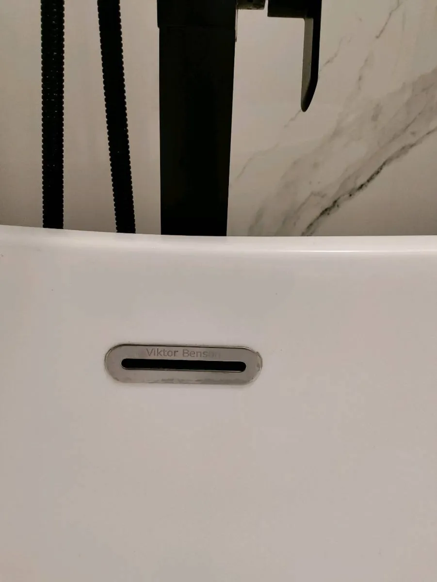 Free standing Bath tub - Image 2