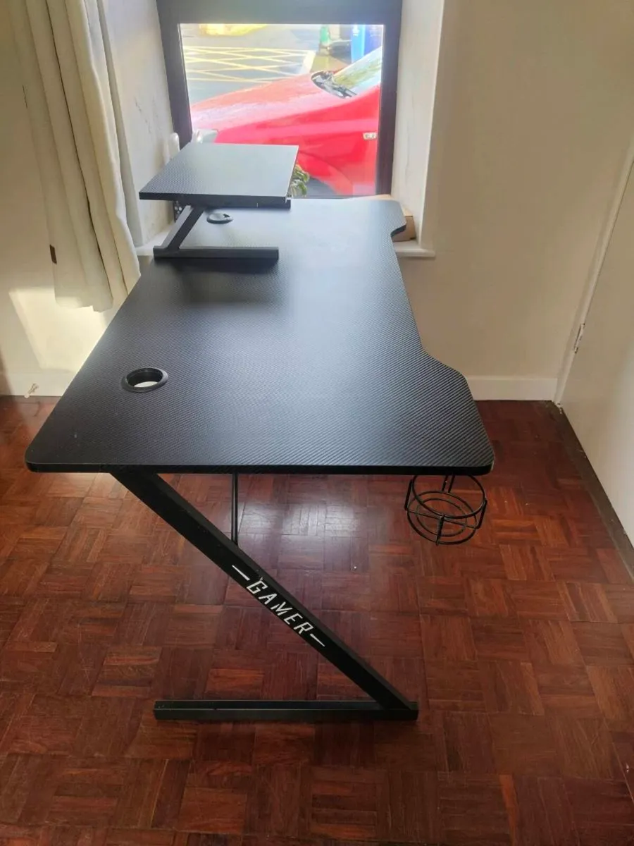 Office/gaming desk - Image 3