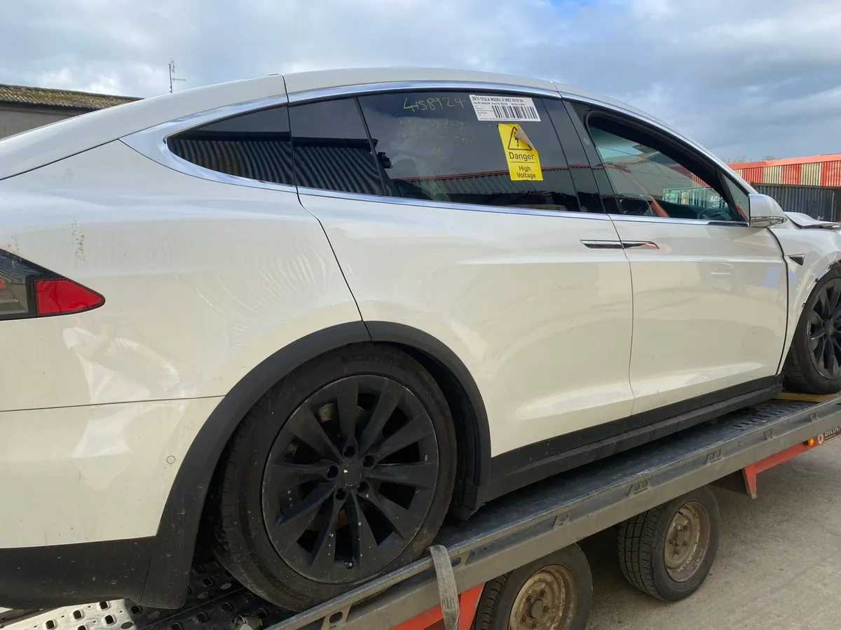 2019 Tesla Model X for breaking - Image 1