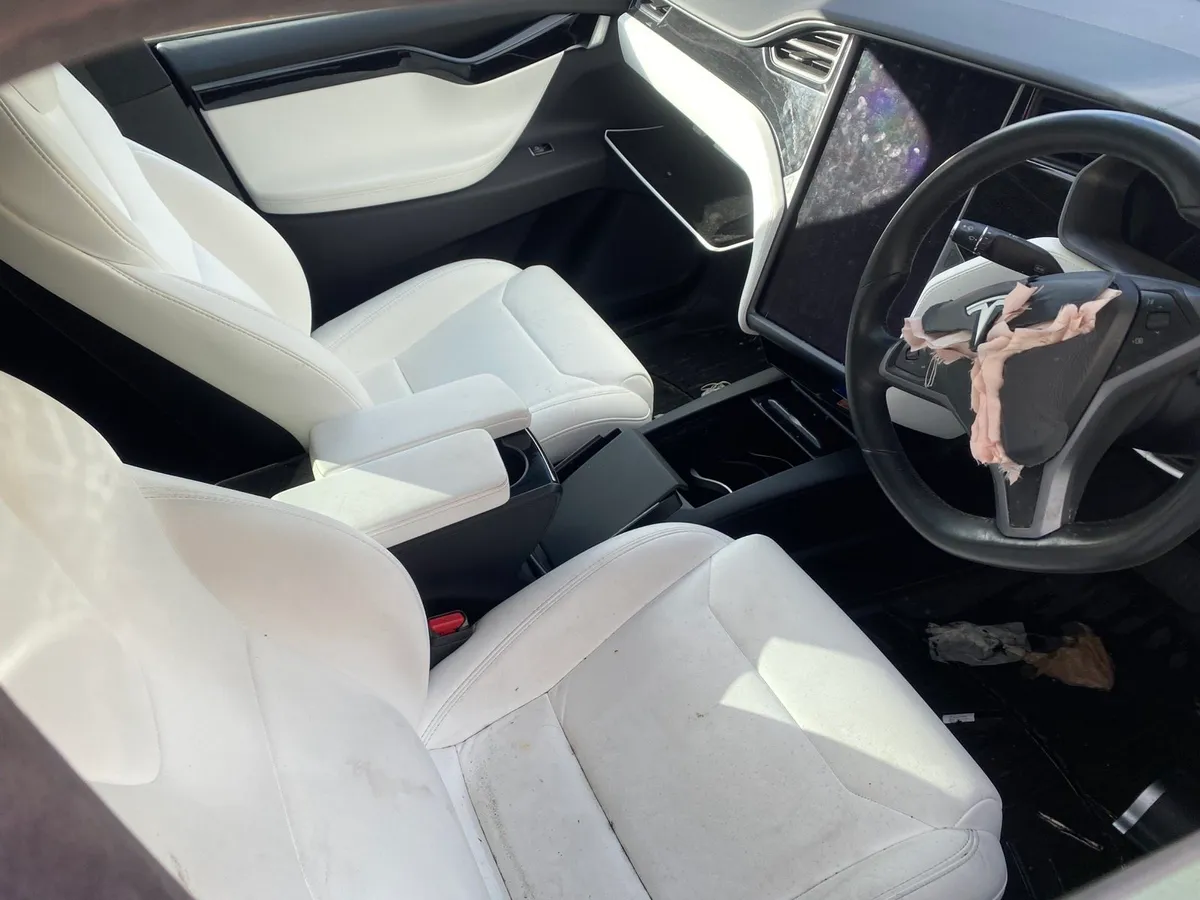2019 Tesla Model X for breaking - Image 2
