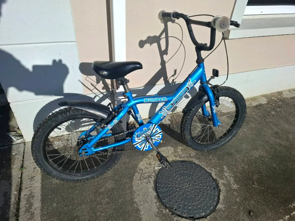 Boys 18inch bike - Image 1