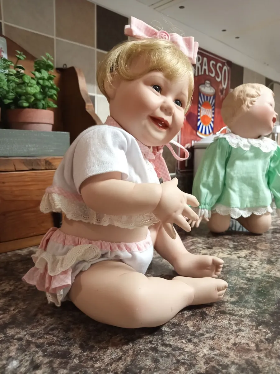 Porcelain doll - Image 3