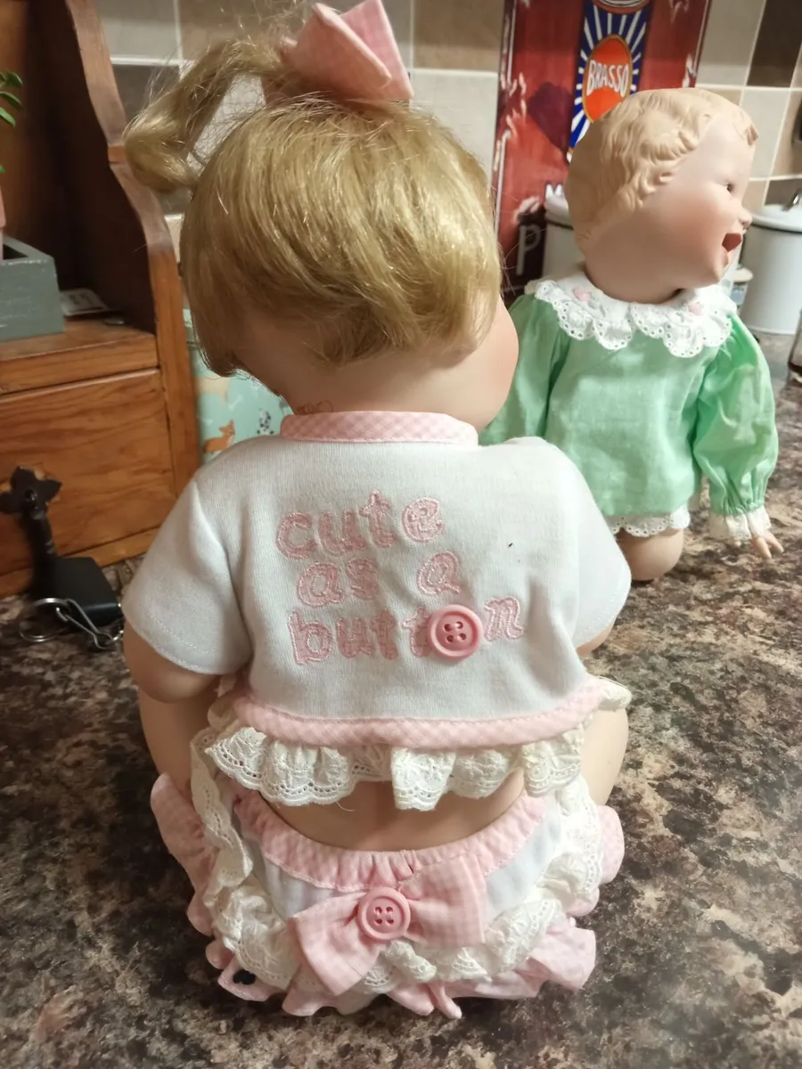 Porcelain doll - Image 2