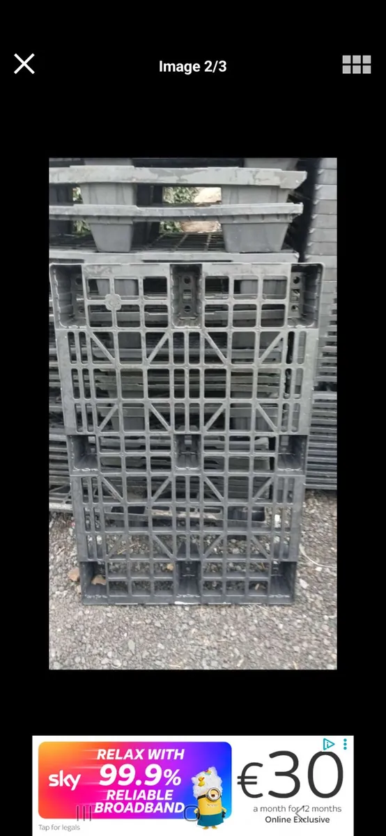 plastic pallets 
All in good condition - Image 2