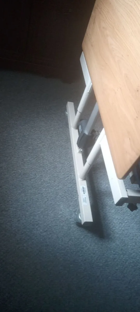 Hospital bed - Image 3