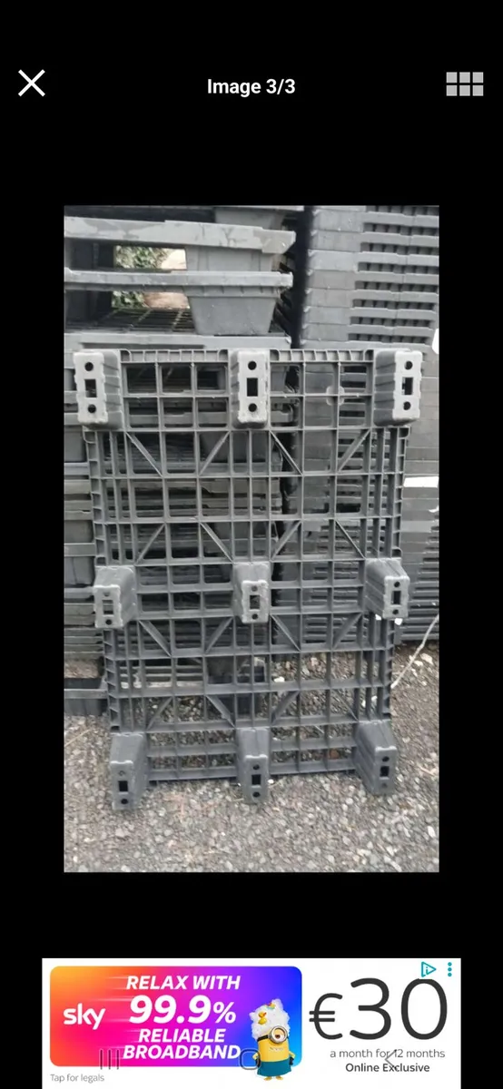 plastic pallets 
All in good condition - Image 3