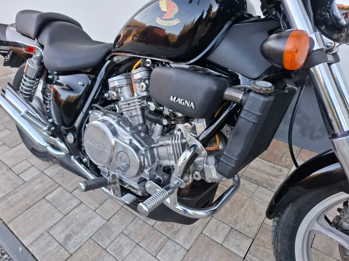 Honda supermagna 750 gsx1400 cx500 - Image 4