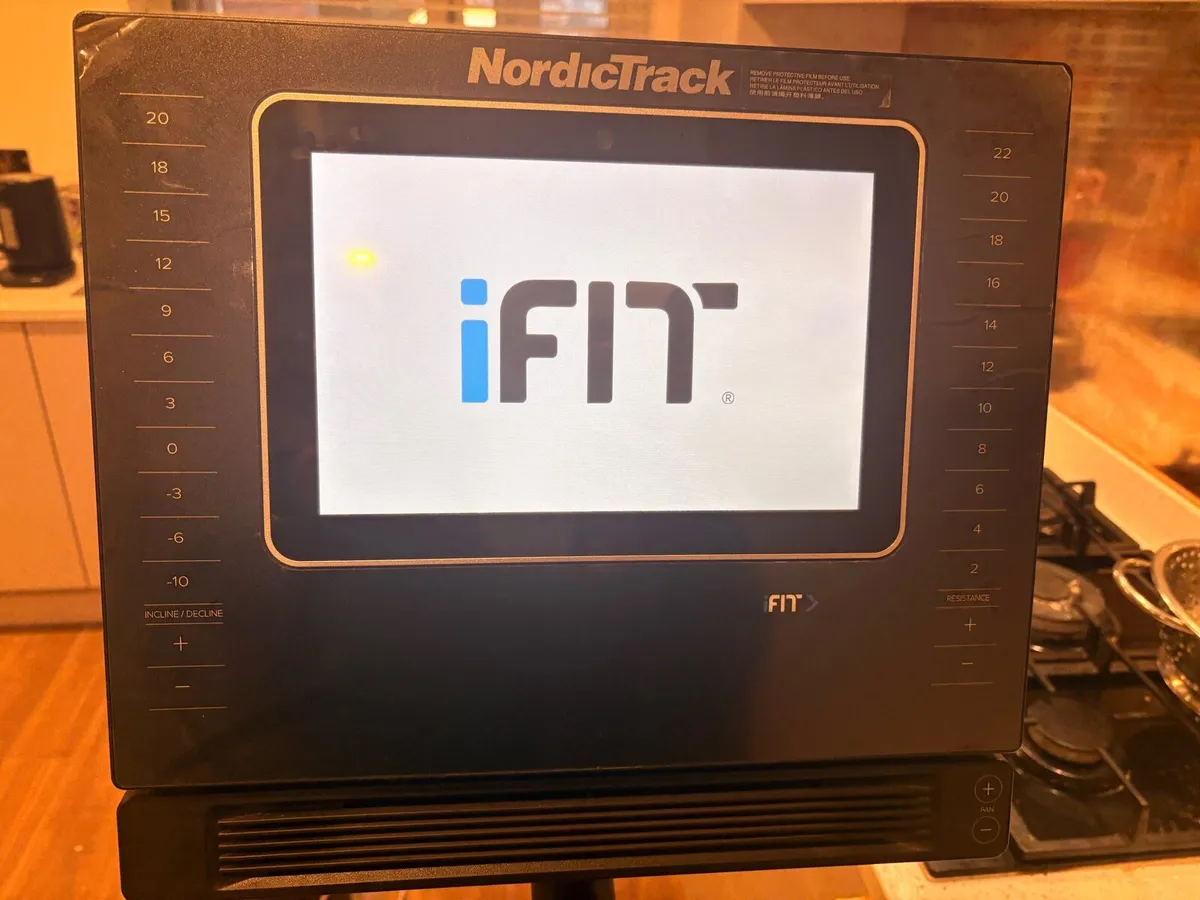 Nordic track spin bike - Image 4