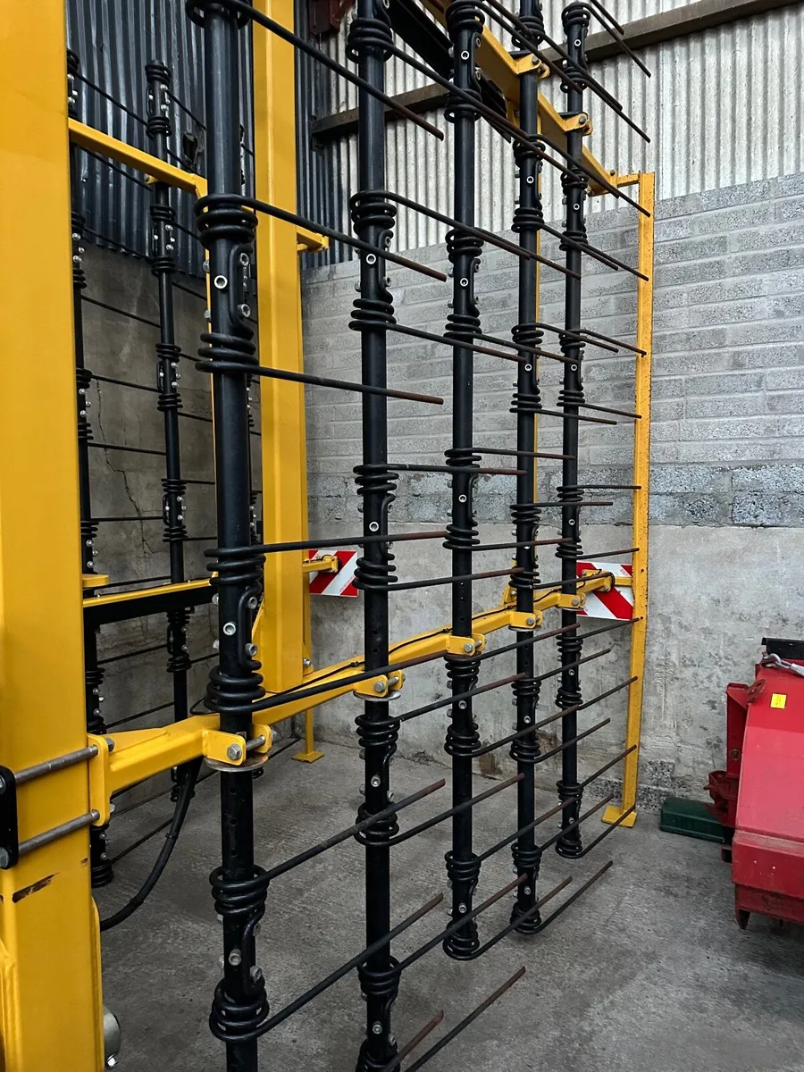 Claydon Straw Harrow / Rake, Stubble Rake - Image 3