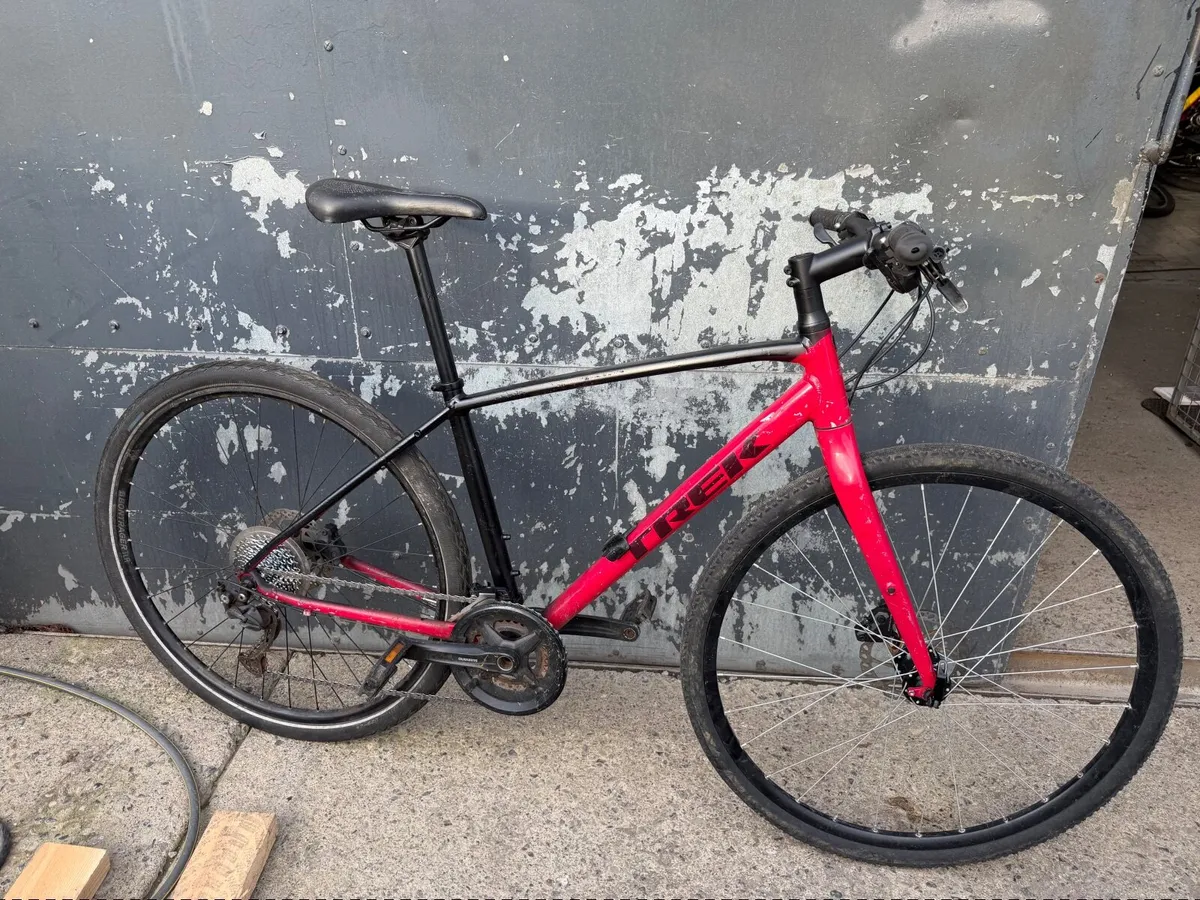 Trek hybrid bike ❗️Open 7 days of the week ❗️ - Image 1
