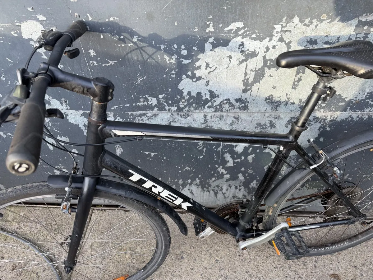 Trek  hybrid bike ❗️Open 7 days of the week ❗️ - Image 2