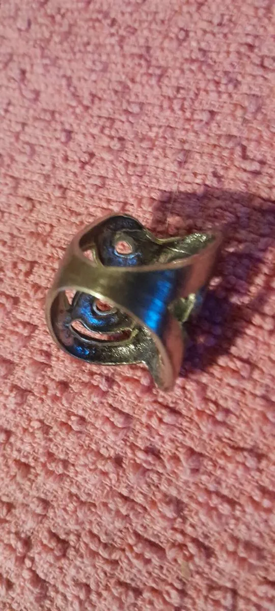 Celtic style ring - Image 2