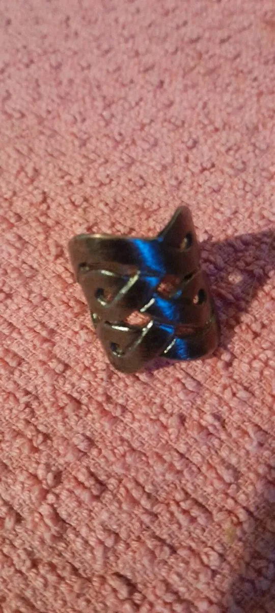 Celtic style ring - Image 3