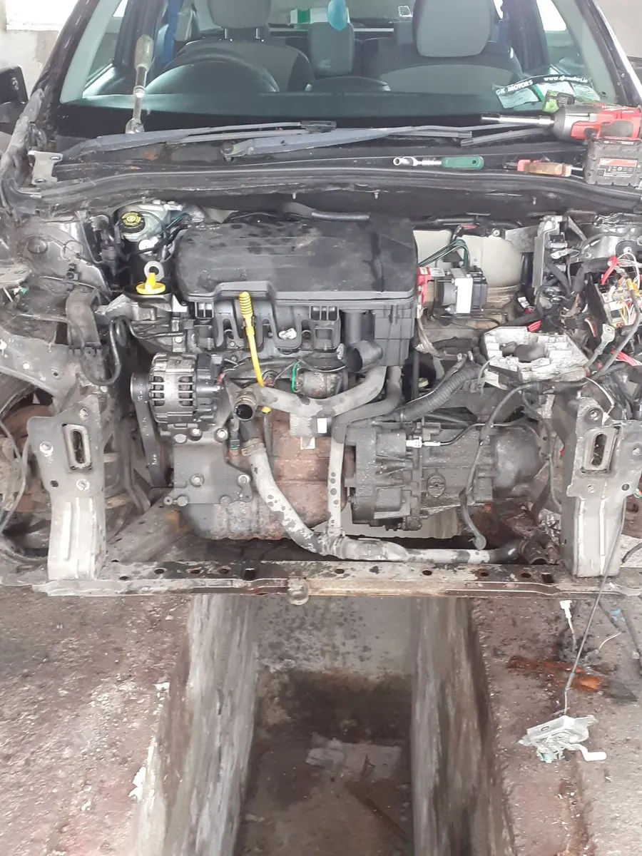 Renault clio (2010) 2 door 1.2 16v - Image 2