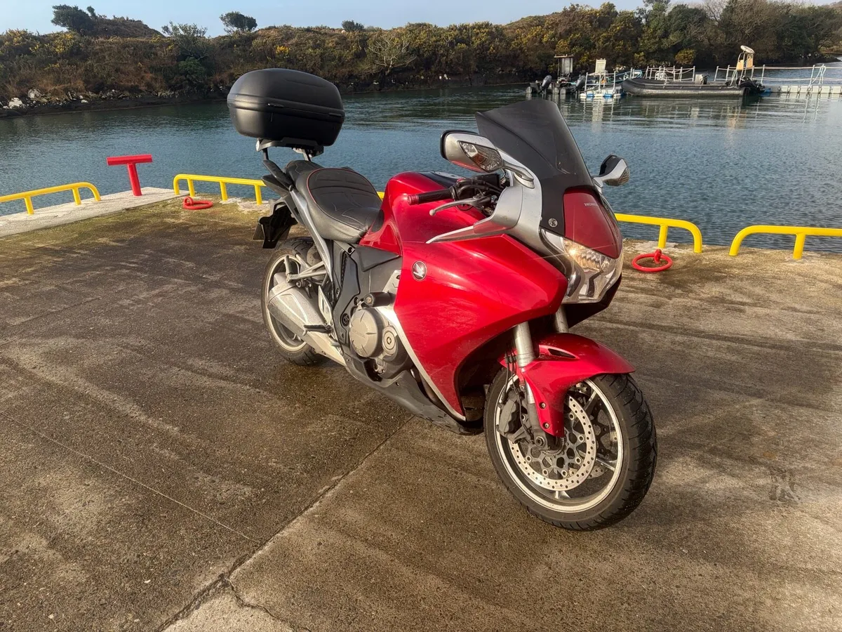 Honda vfr 1200f - Image 2