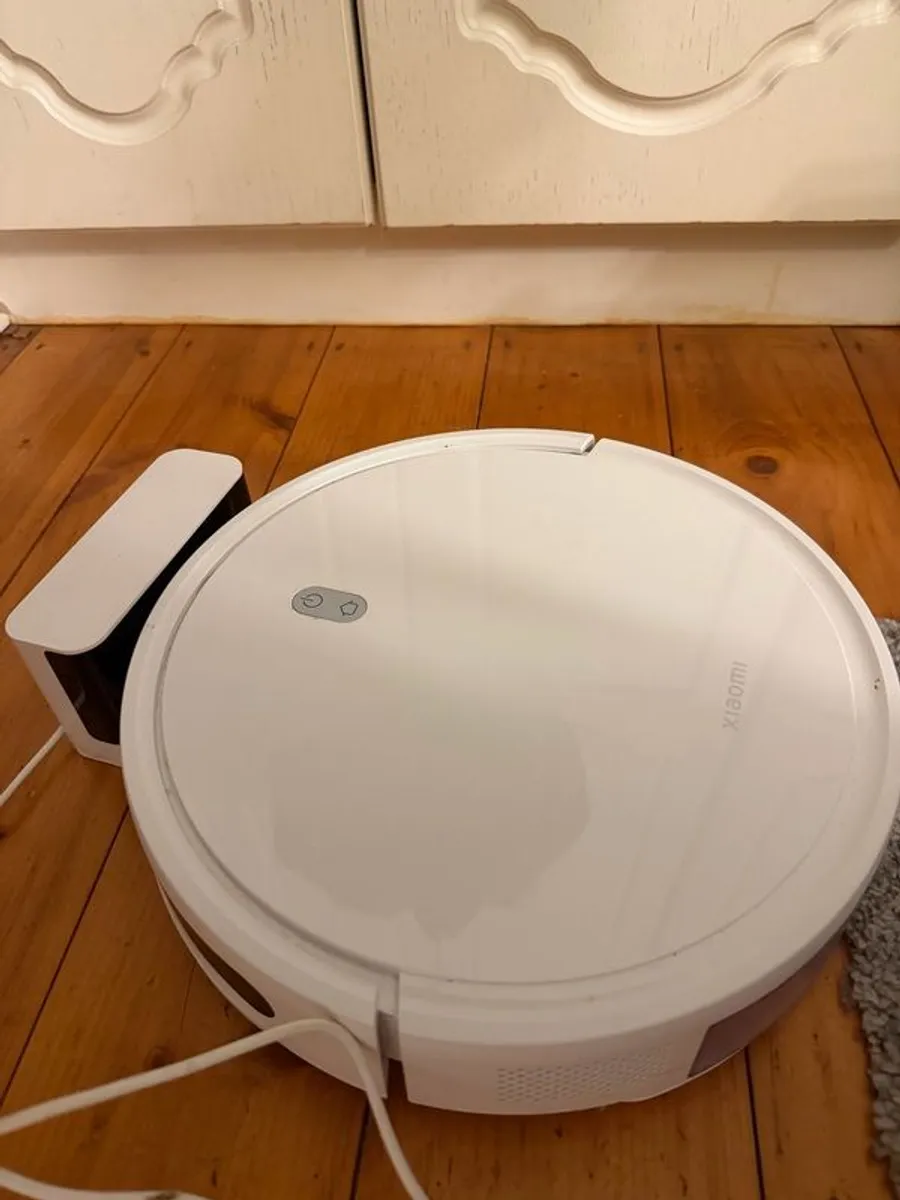 XIAOMI robot vacuum - Image 2