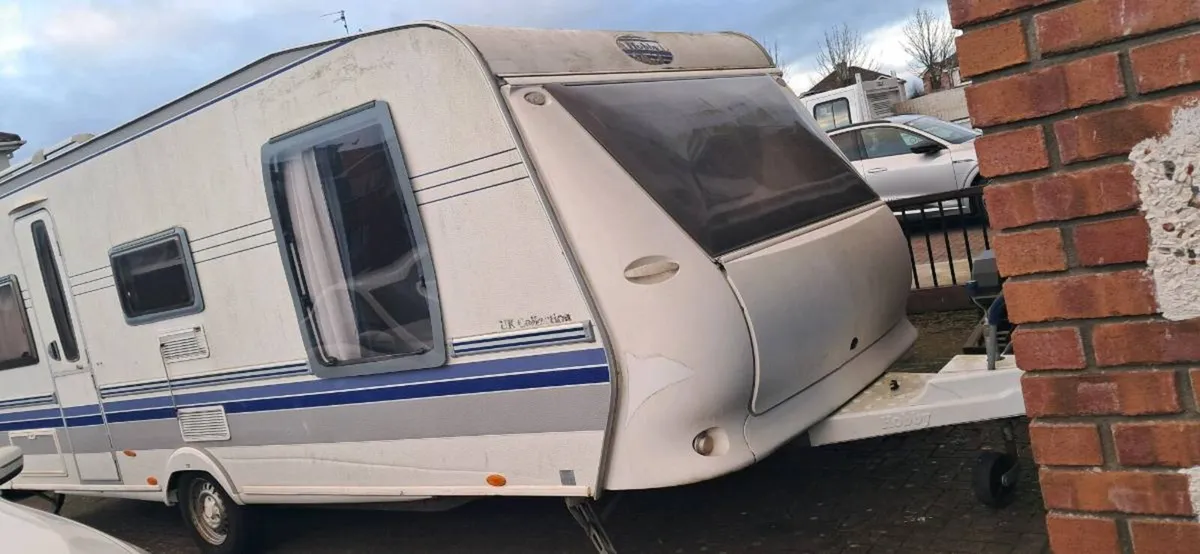 Caravan trailer - Image 1