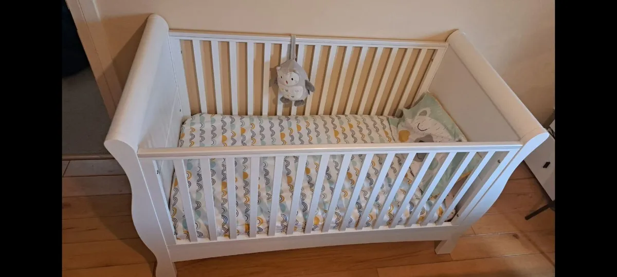 Sleigh cot bed - Image 4