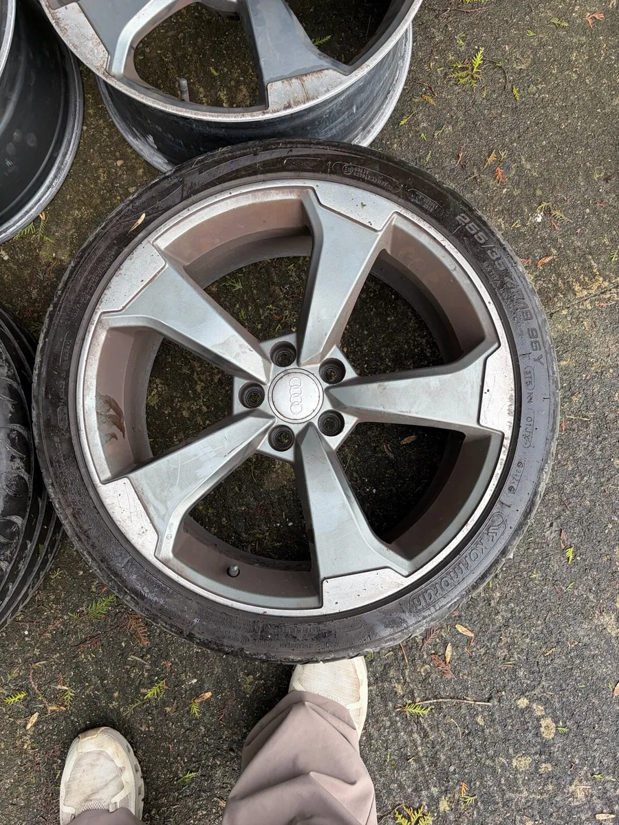Allloy wheels for an Audi A5 - Image 2