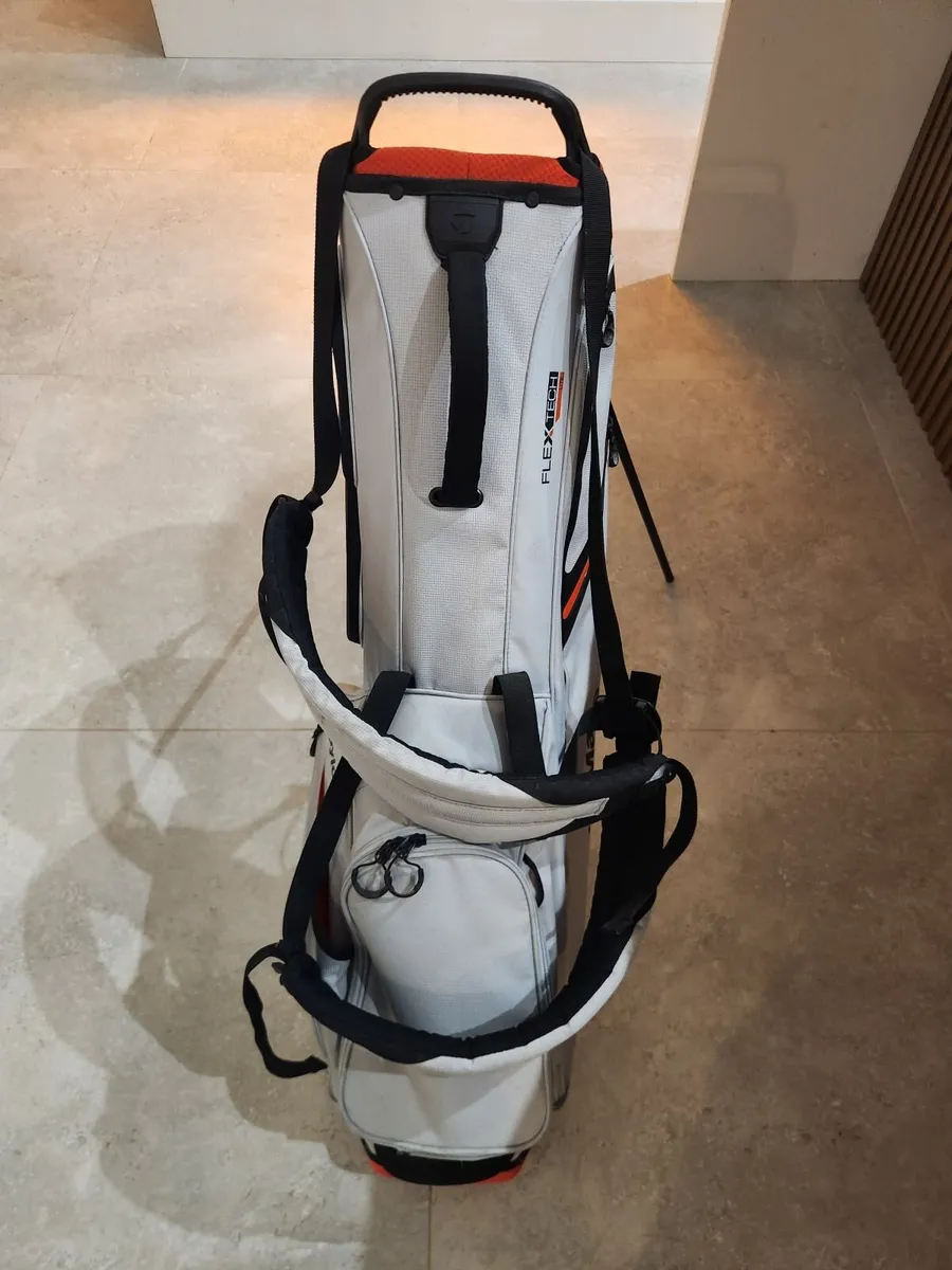 TaylorMade Flex-Tech Golf Stand Bag - Image 2