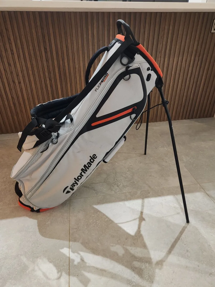 TaylorMade Flex-Tech Golf Stand Bag - Image 1