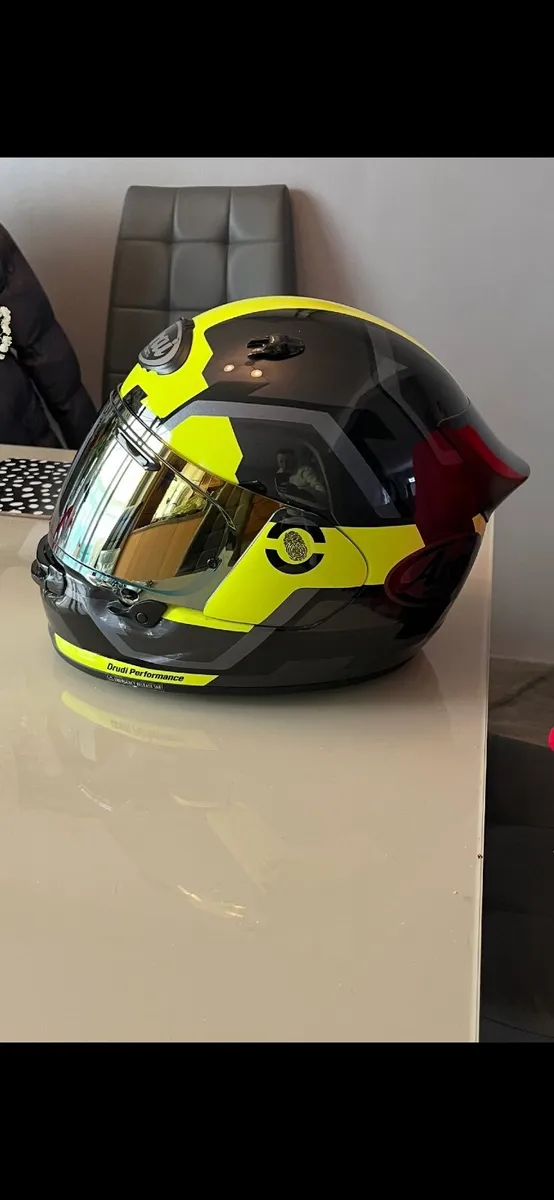 Arai quantic helmet - Image 2