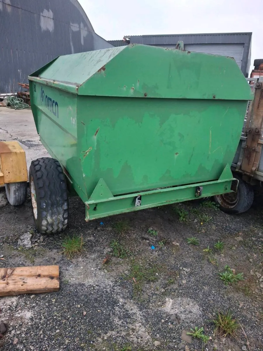 Fuel bowser - Image 2