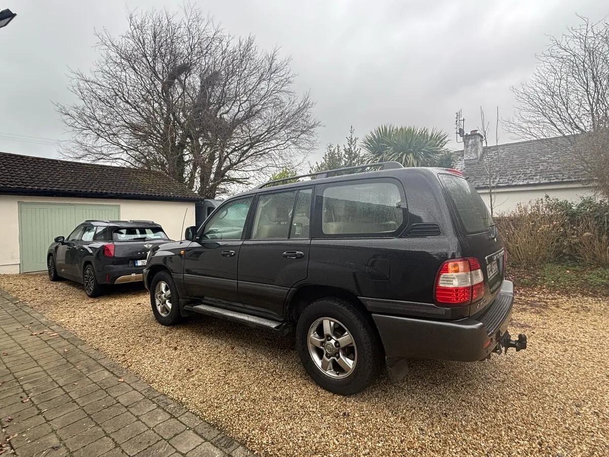 Toyota Land Cruiser  Amazon - Image 2