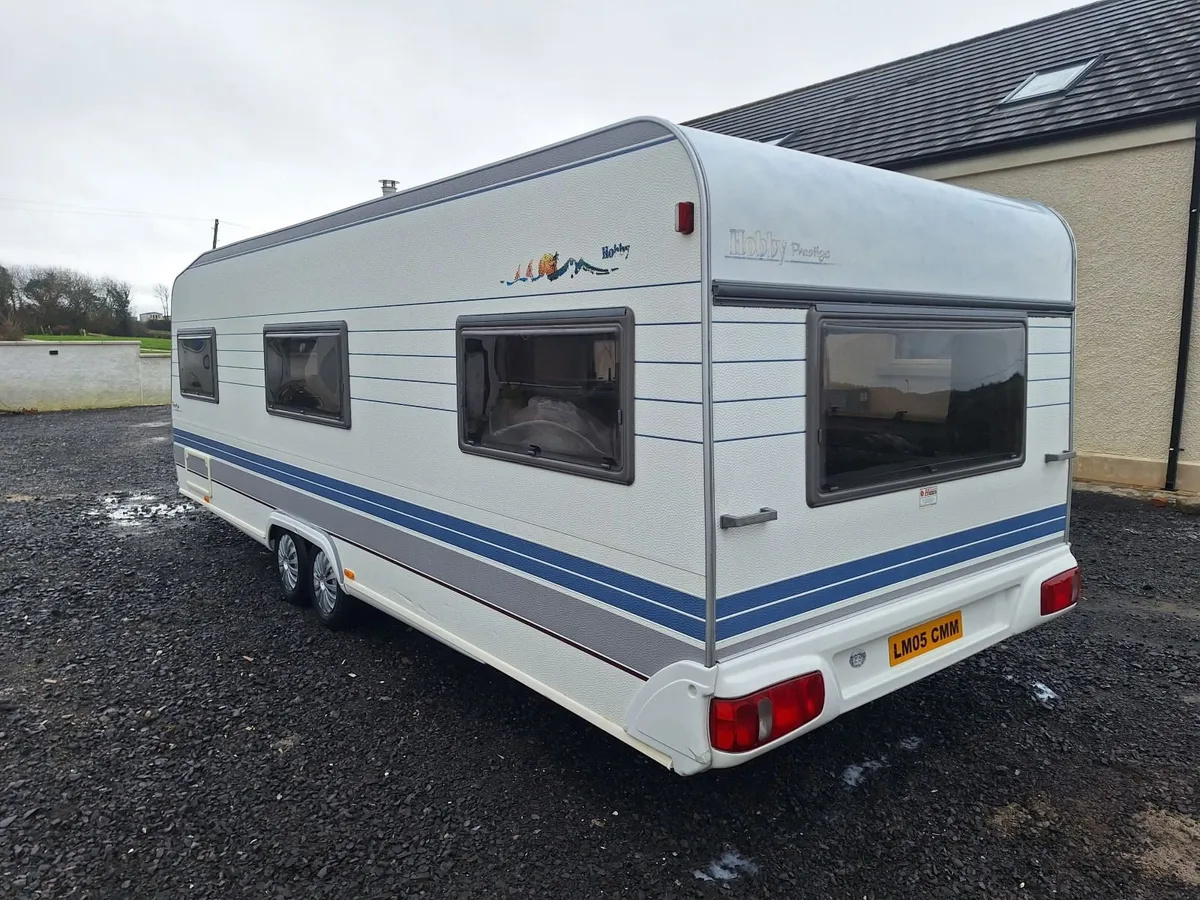 Hobby Prestige 650 Touring Caravan - Image 2