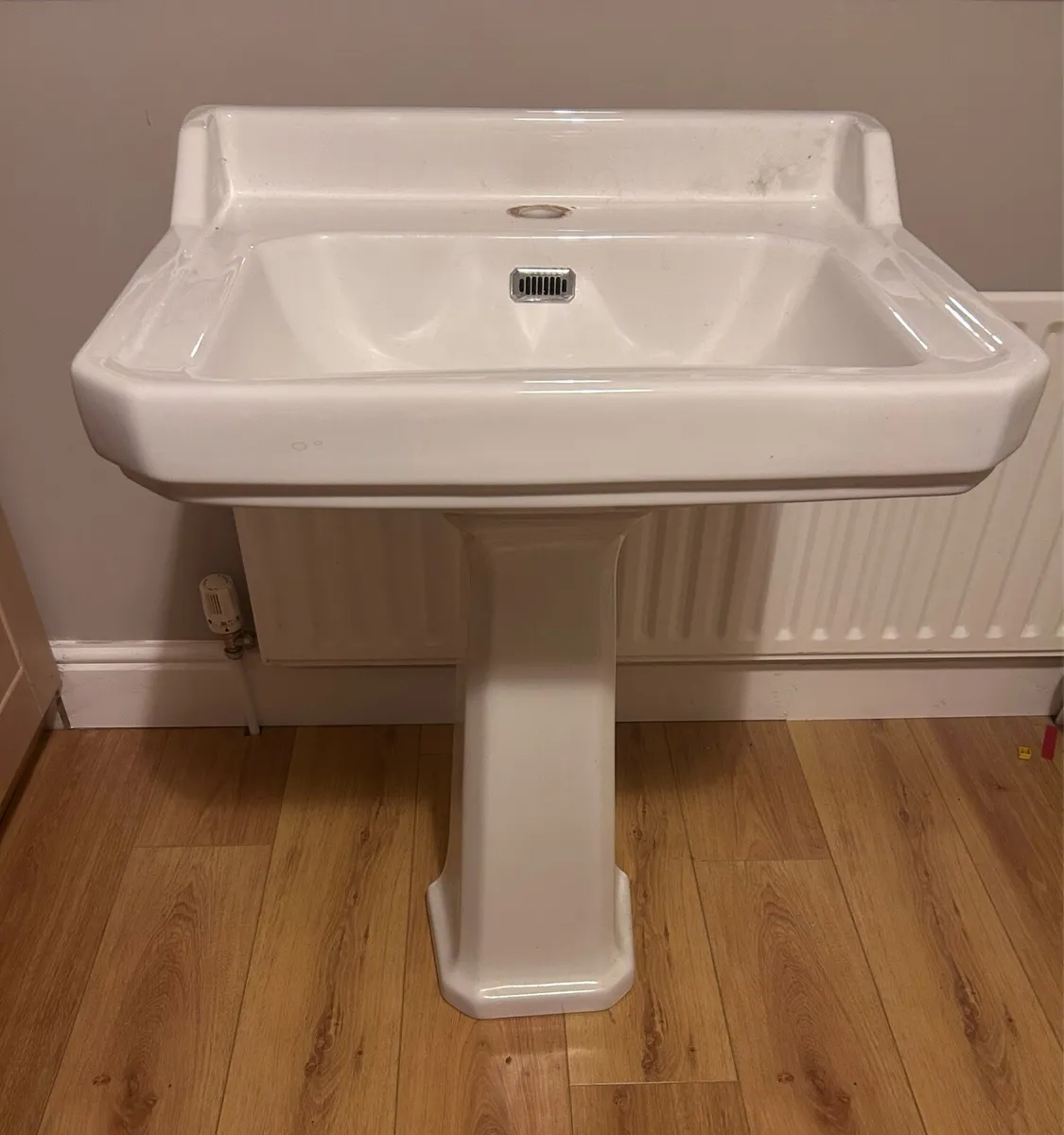 Square Sink Basin and Full Pedestal - Image 2